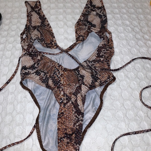 Pretty little thing Brown snake onepiece ✨ - Picture 2 of 3